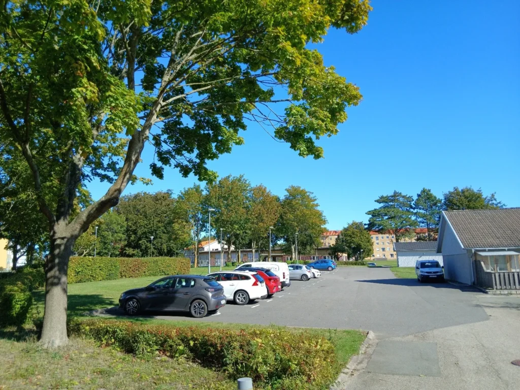 Simrisvägen 5, parkering